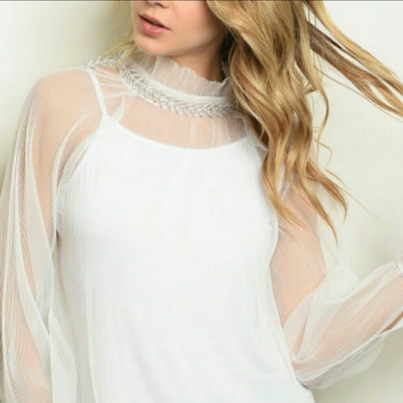 *Final* Lace Embellished Top - Picture 4 of 4